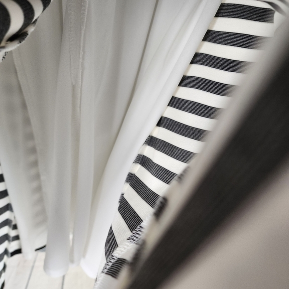 Vince Camuto A-Line Striped Dress Sleeveless Crew  Neck Navy White Size 6 - Picture 10 of 13